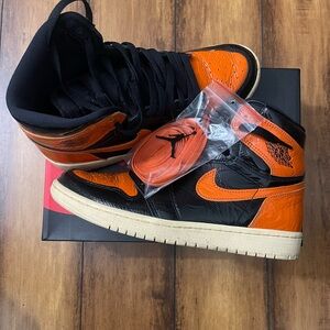 Air Jordan OG High “Shattered Backs” - Black and Orange